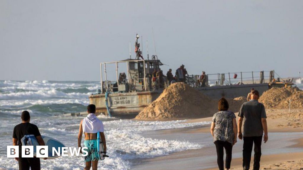 El ejército estadounidense paralizó el puerto de Gaza por el mar embravecido