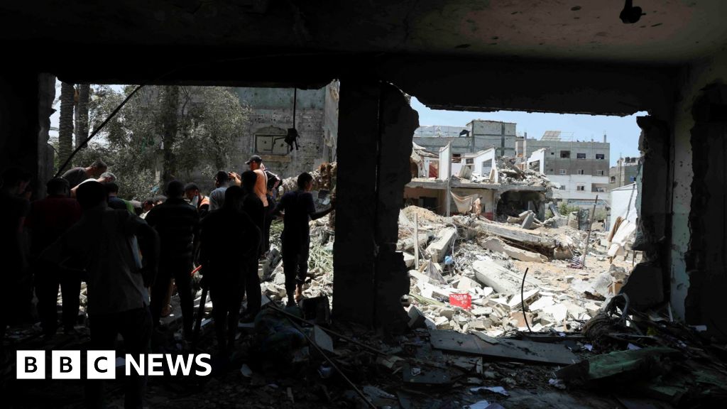 Israeli strike on Gaza school ‘kills 30’