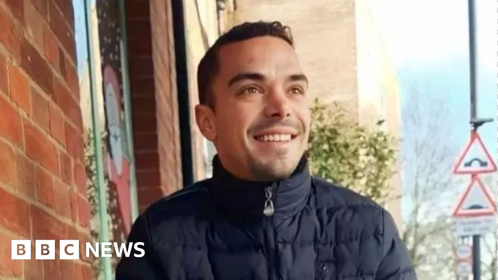 Asylum barge death followed 'mental health struggle'