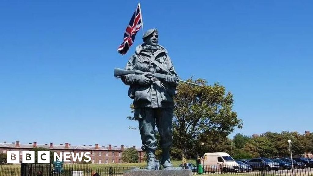 Appeal to save Falklands statue from corrosion