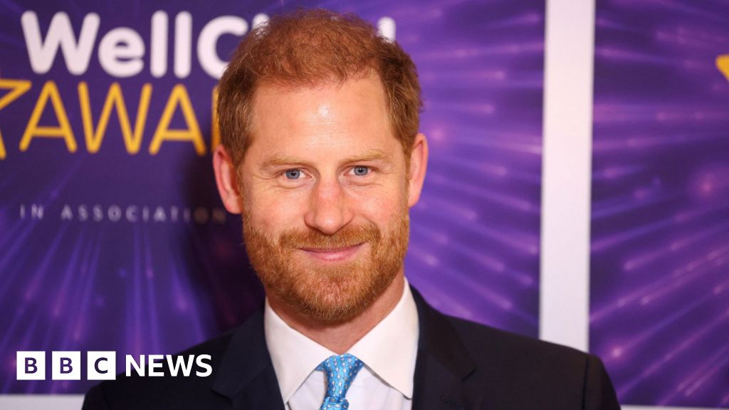 Prince Harry celebrates ‘little legends’ at London charity awards