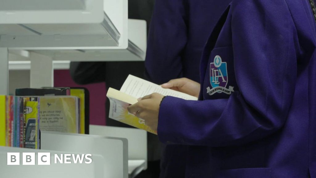 Universal school uniform grant to help thousands in Tower Hamlets