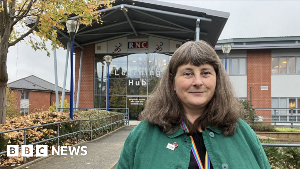 Chris McCausland's Strictly performance inspires blind students