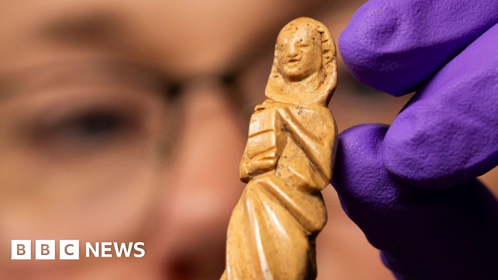 'Incredibly Rare' Medieval Hair Tool Unearthed at Scotland's Eilean Donan Castle