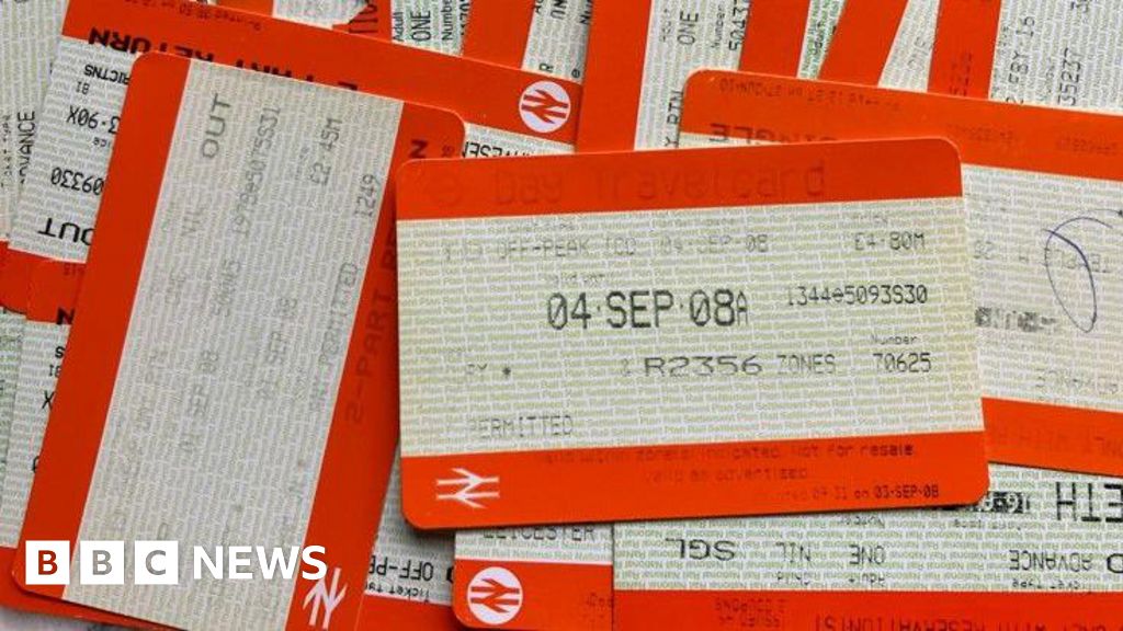 london-day-travelcard-plans-to-be-phased-out-criticised-by-surrey-council