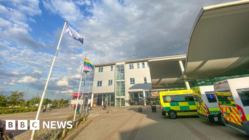 bbc.co.uk - Hsin-Yi Lo - Darent Valley Hospital staff struggle to maintain hygiene