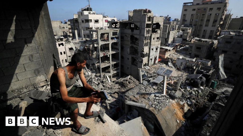 Gaza: Hamas says it is consulting other groups on ceasefire plan