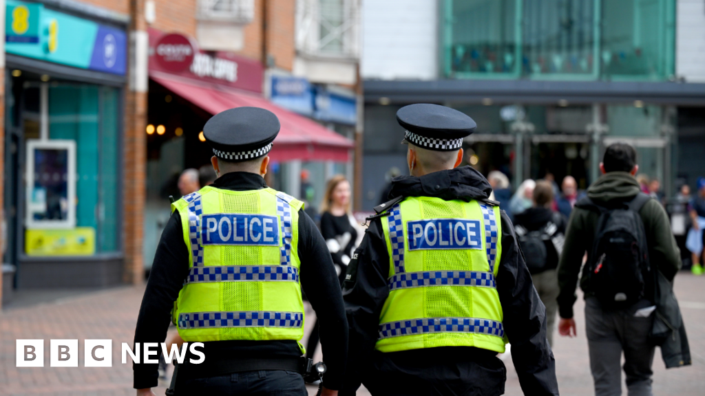 Lib Dems call for police desks in supermarkets and libraries