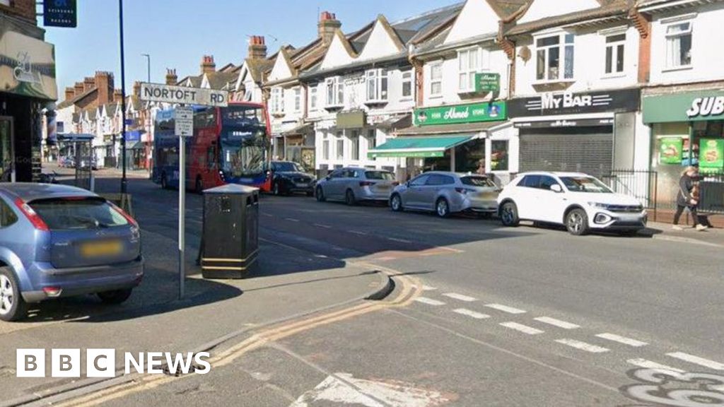 Murder arrests over death of man outside Bournemoth cocktail bar