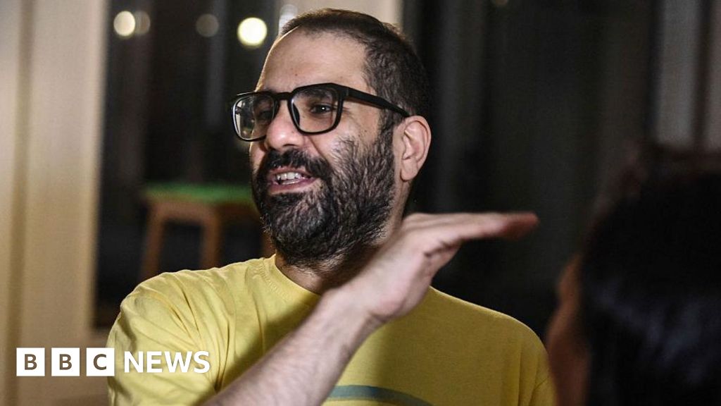 Egyptian dissident sorry for tweets as Tories push for deportation from UK