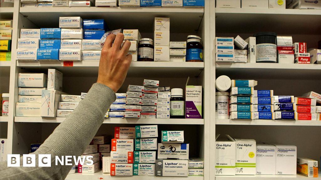 Pharmacists in Guernsey urge people to plan their prescriptions