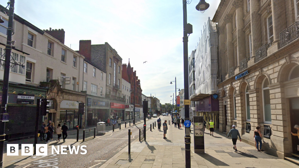 One person rescued from building fire in Sunderland city centre - BBC News
