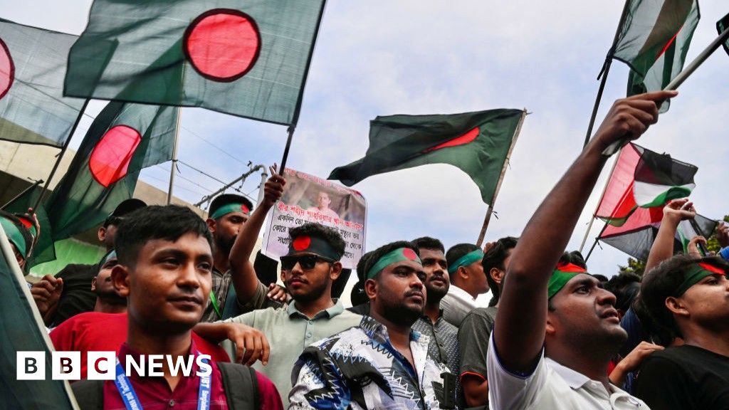 Bangladesh: Why young people are turning against India thumbnail