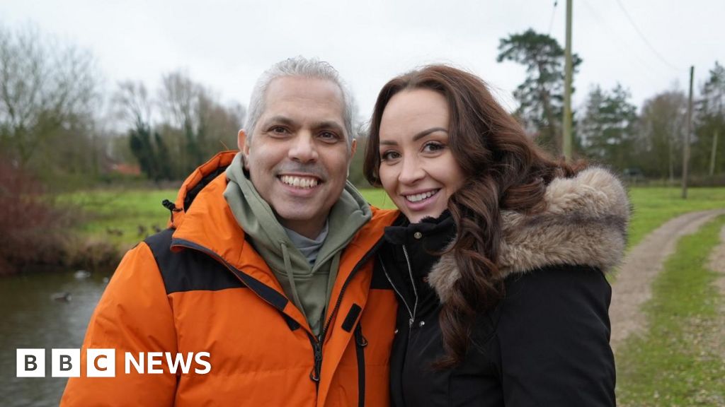 bbc.co.uk - Nikki Fox - Norwich patient hails 'incredible' robotic cancer surgery