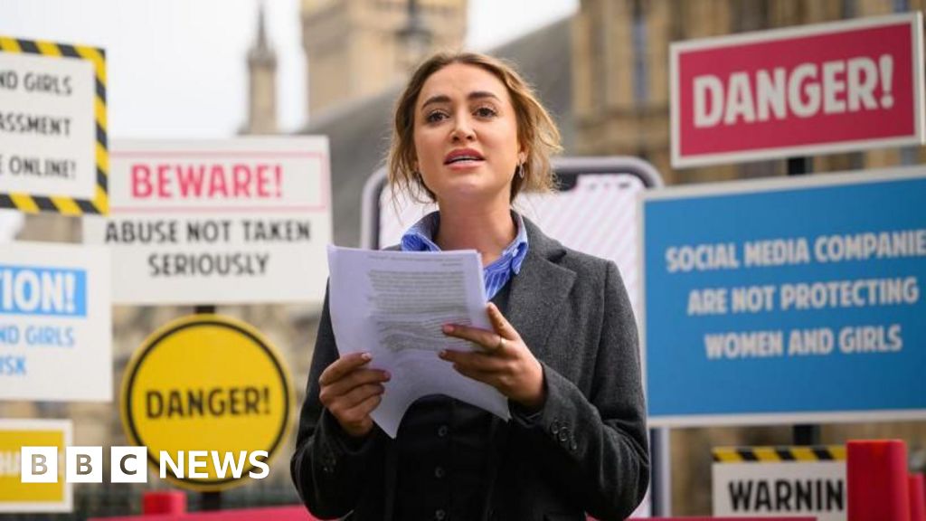 Reality TV star Georgia Harrison to be appointed OBE at Windsor Castle