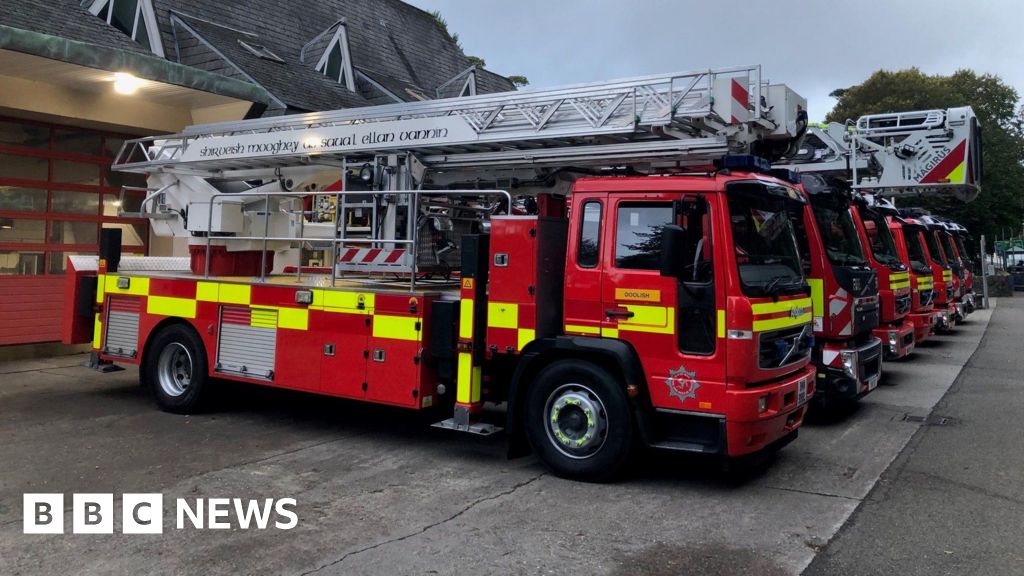 Chance for potential recruits to try out Manx fire service kit