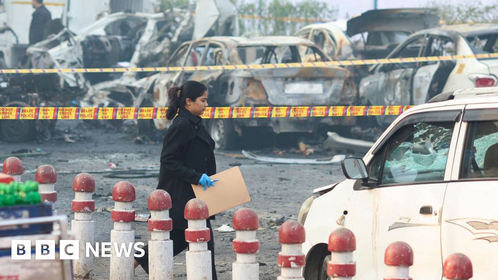<div>'There was blood everywhere': Delhi residents recount horror of huge car explosion</div>