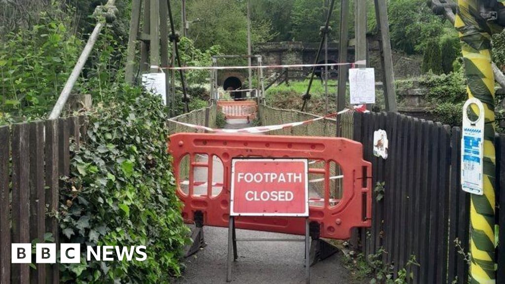 bbc.co.uk - Joe Willis - Temporary footbridge to reconnect community in Grosmont