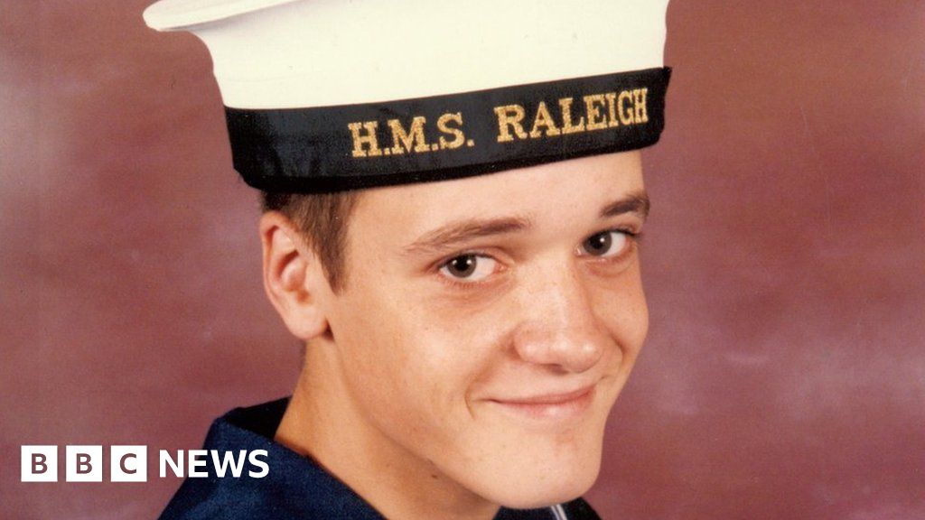 Simon Parkes: Police end missing sailor investigation