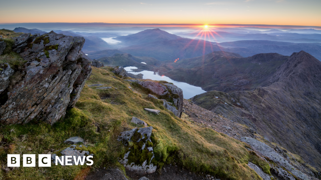Fears over rogue parking by sunrise-chasers at national park after overnight ban
