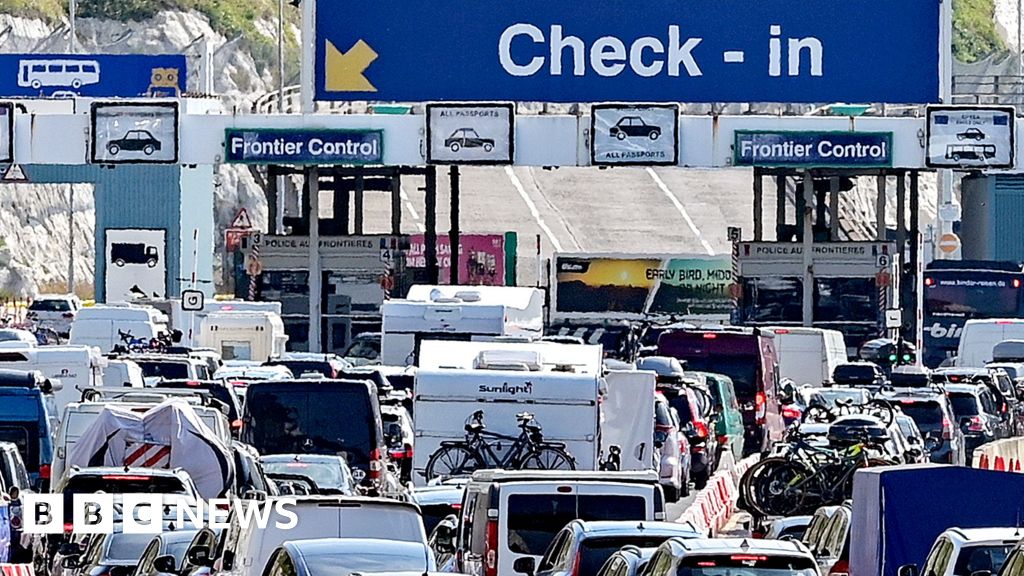 Queues at Dover build in first half-term getaway with new EU checks
