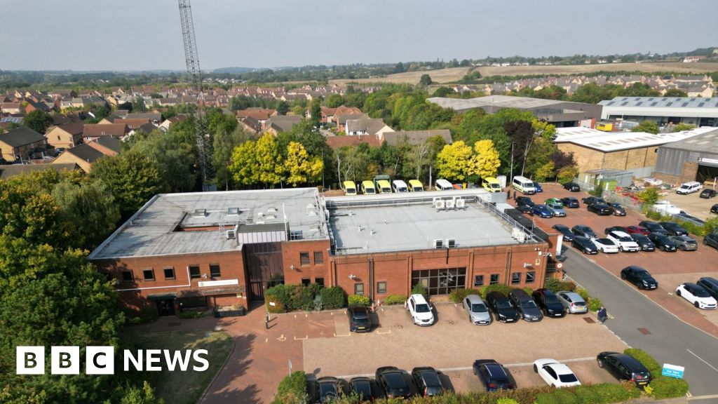 Bedford ambulance 999 call centre at risk of closure