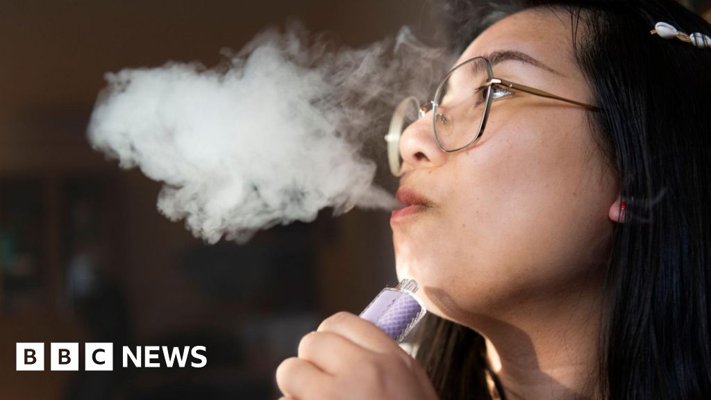 Sharp rise in vaping among young adult non-smokers