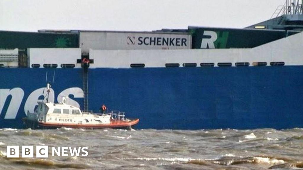 bbc.co.uk - Becki Bowden - Humber pilot Francesco Galia was 'not fully fit' before sea death - BBC News