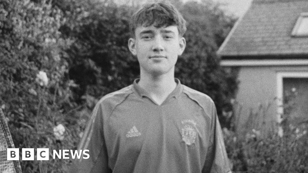 Two Teens Killed, Injured in Separate UK Car Crashes