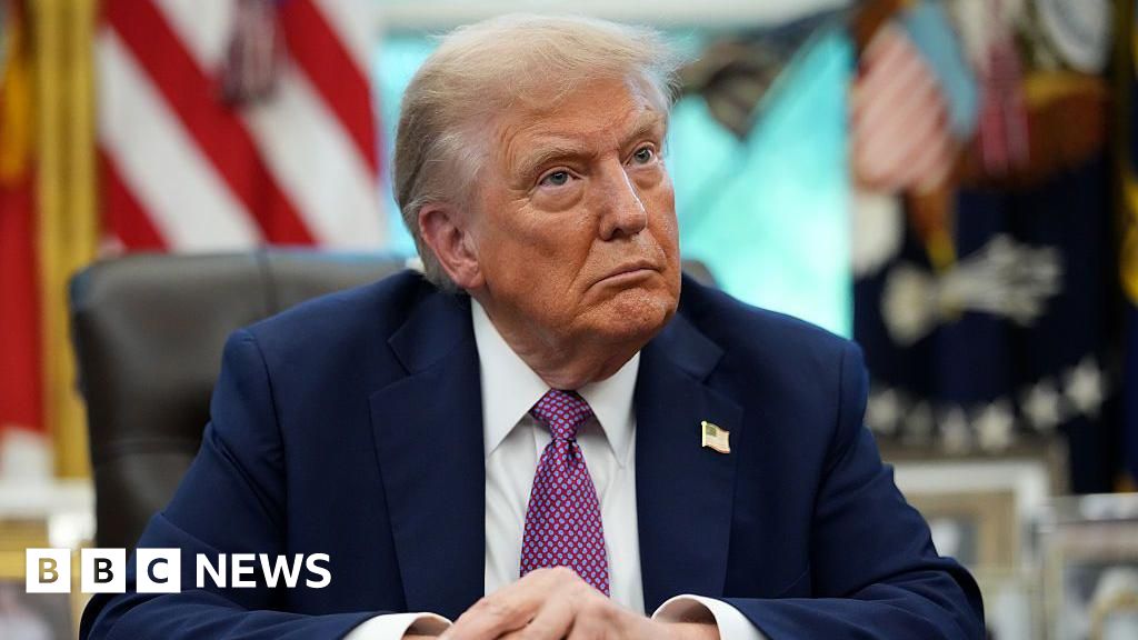 Trump calls on EU to impose 100% tariff on China and India to pressure Putin thumbnail