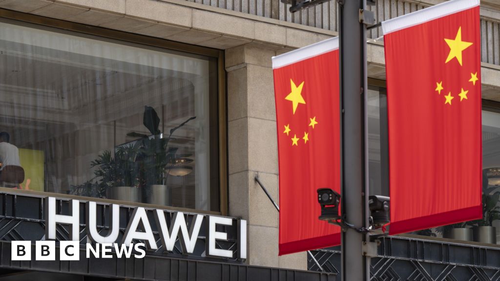 الولايات المتحدة تلغي تراخيص بيع بعض الرقائق لشركة هواوي الصينية