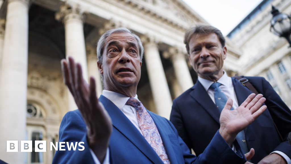 Farage urges Bank of England boss to stop bond sales
