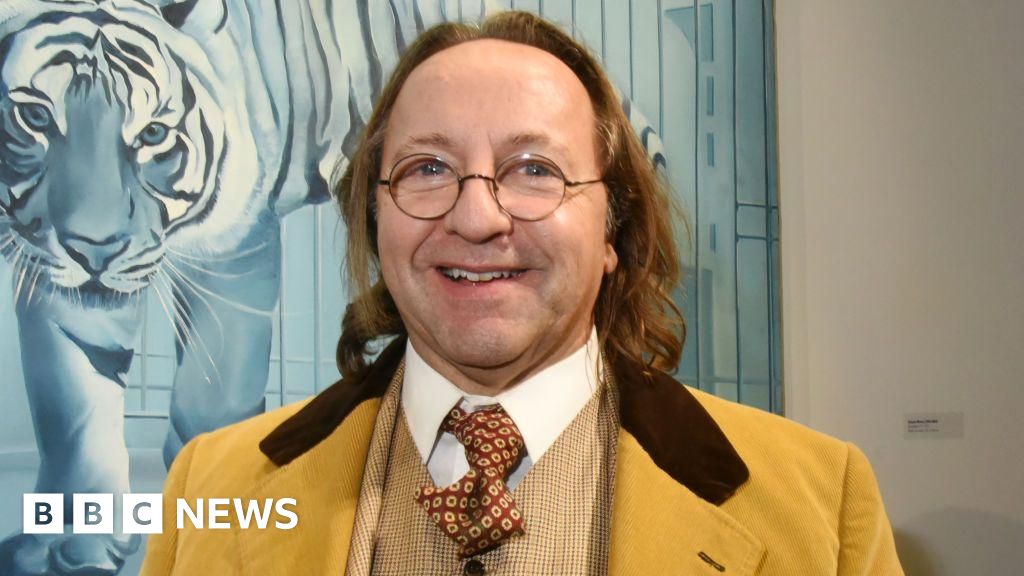 French antiques fraudsters found guilty of Versailles chair scam