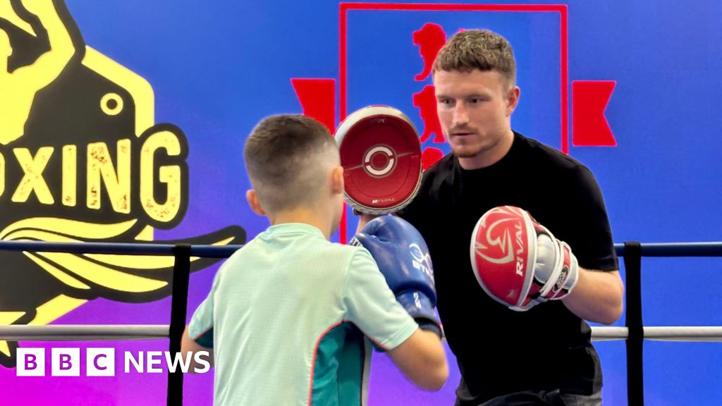 bbc.co.uk - Mick Lunney - Maltby Academy boxing scholarship gives students fighting chance