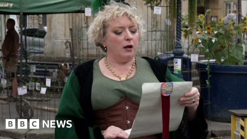 bbc.co.uk - Sue Davies - Devizes' first-ever female crier is former boxing MC and actor