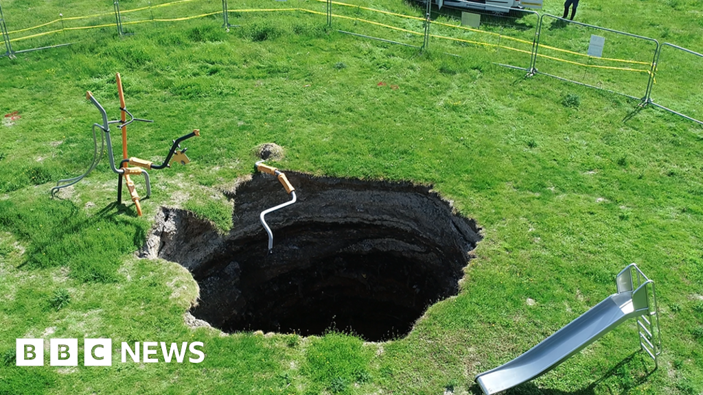 Deep sinkhole in Wooburn children's playground filled - BBC News