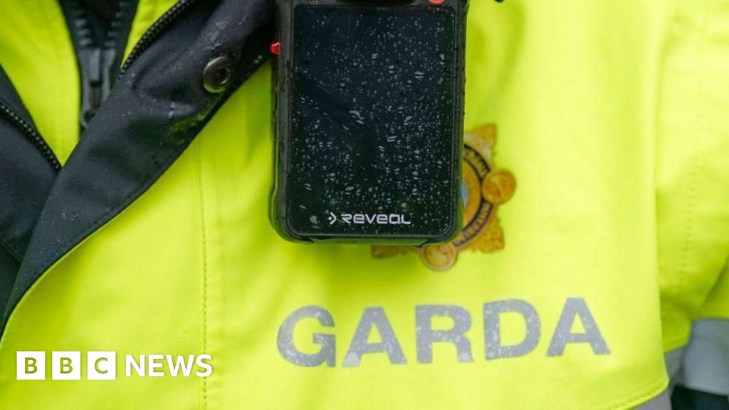 Man Injured in Bus-Tractor Collision in Clare