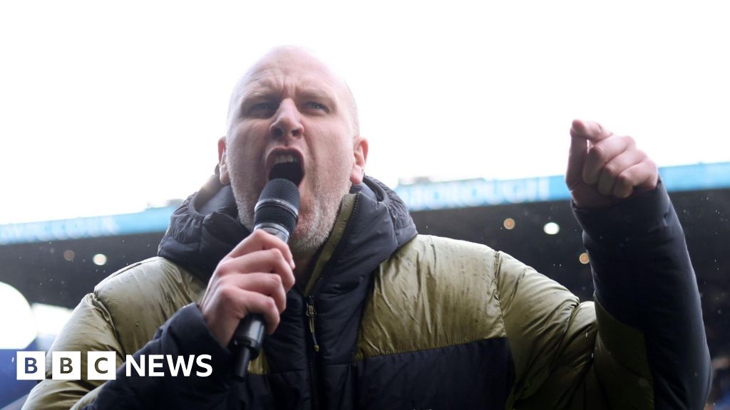 bbc.co.uk - David Spereall - Steve Bracknall podcast team up for 'biggest Sunday league game