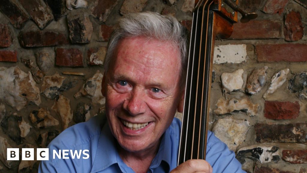 Bass guitarist Herbie Flowers dies aged 86