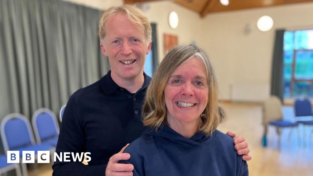 'York dementia dance class takes me back to 80s youth club disco'