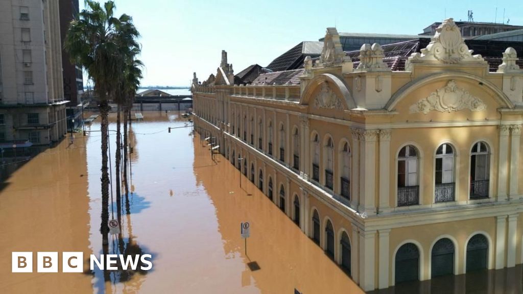 Brazil floods: 'We've never experienced anything like it'