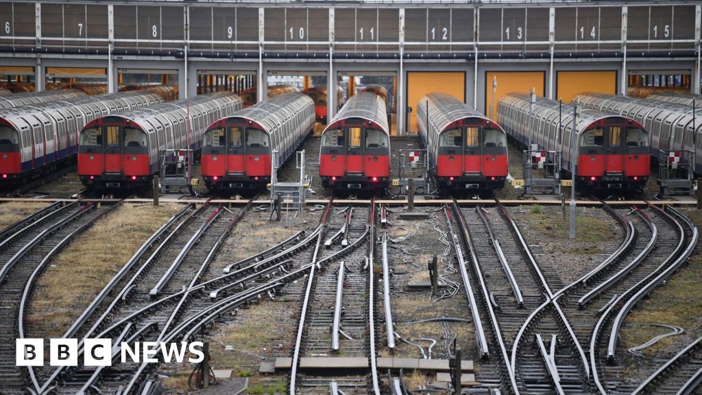 Piccadilly line to close between Cockfosters and Wood Green