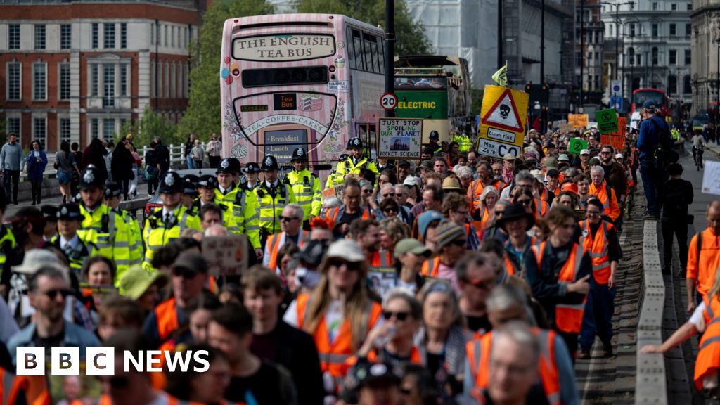 High Court lifts road block ban for protest groups