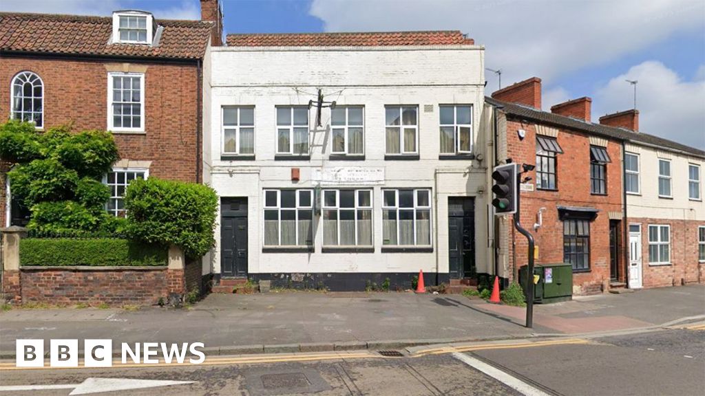 Hampshire Council Plans SEN School Conversion, Grantham School Seeks Pub Classroom Reuse