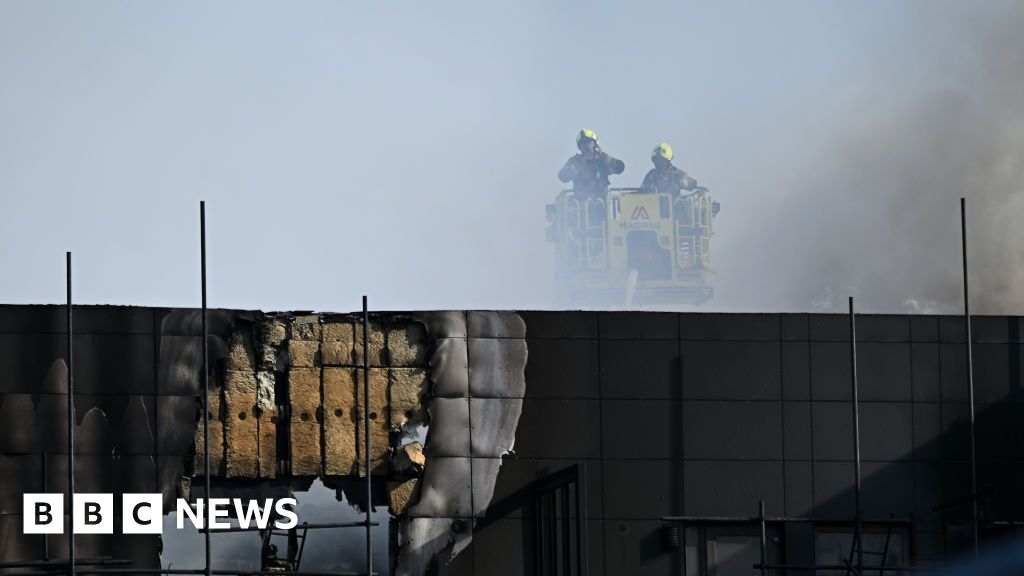 Two people hospitalised and 100 evacuated as fire engulfs London high-rise block