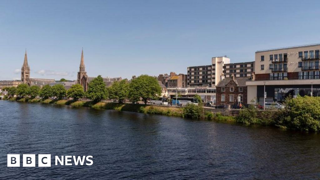 'Forever chemical' scientists fear may affect reproduction found in 31 UK rivers