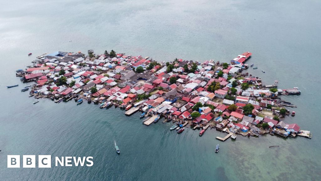 Komunitas Panama yang melarikan diri dari pulau yang tenggelam