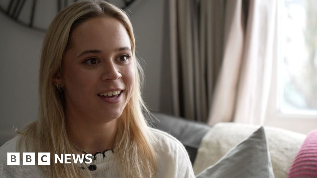 Endometriosis: 'Chronic illness diagnosis is heavy to deal with'