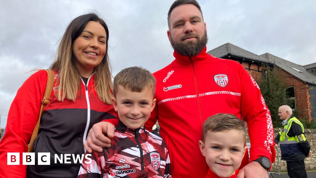 Derry City: Thousands of fans in Dublin dreaming of cup glory