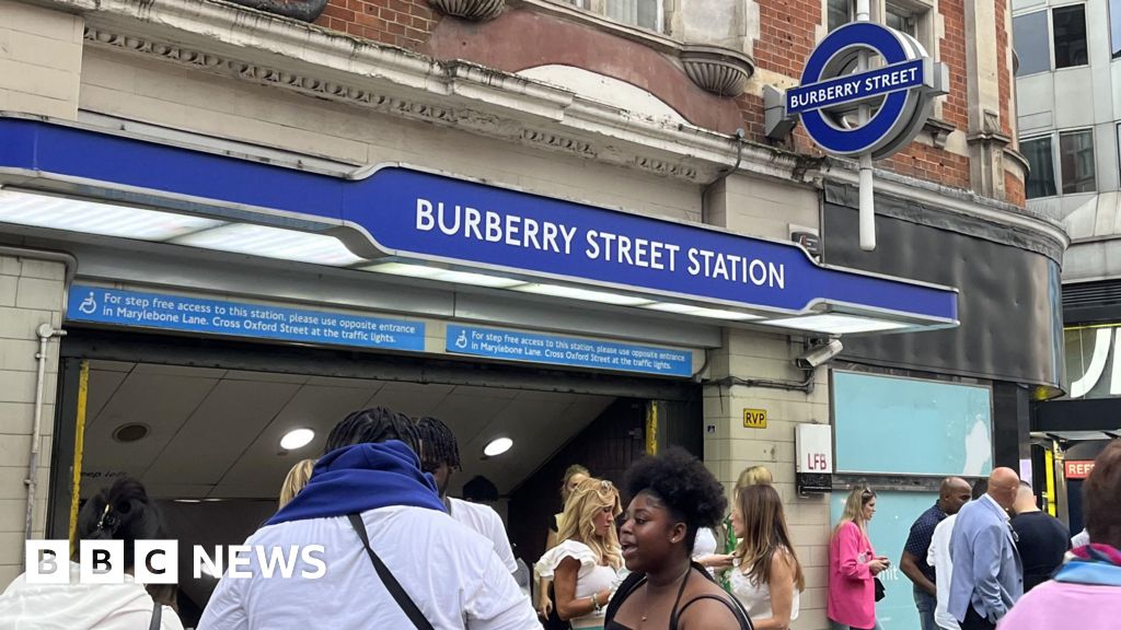 Renaming a subway station raises £500,000